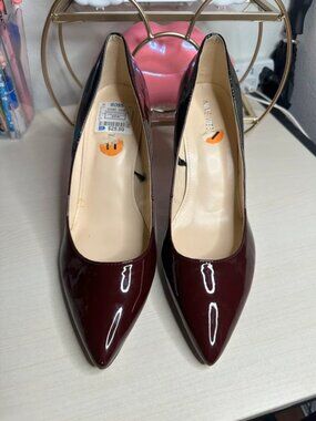 Nine West Glossy pointy pumps